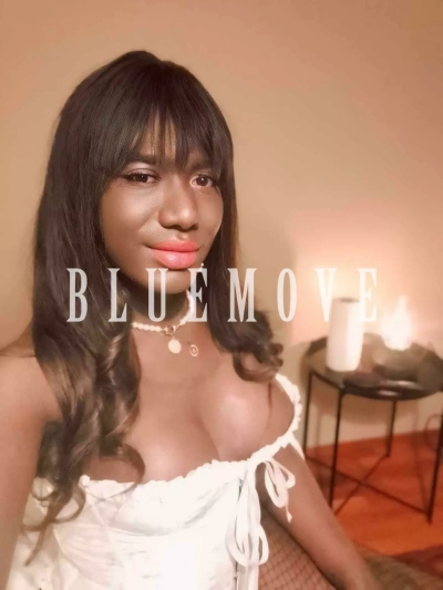 Naomi, Travesti en Tarragona 643993447