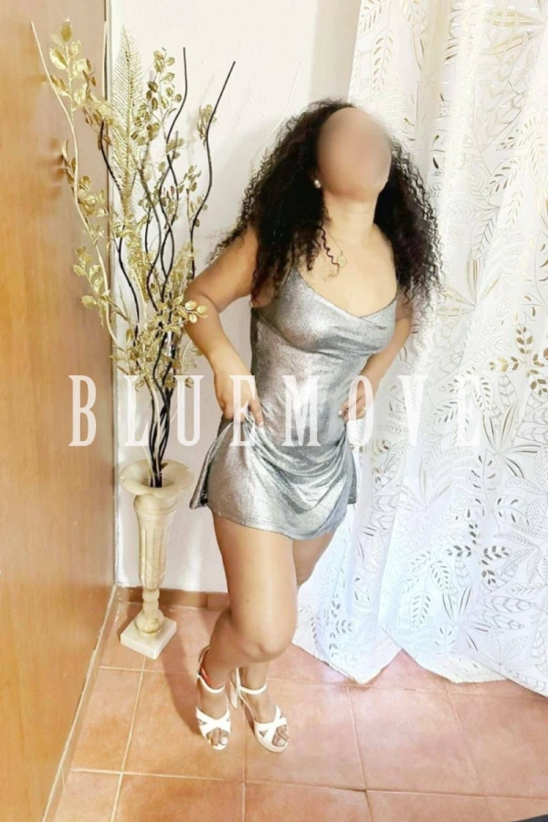 Bella, 26 años, en Valencia