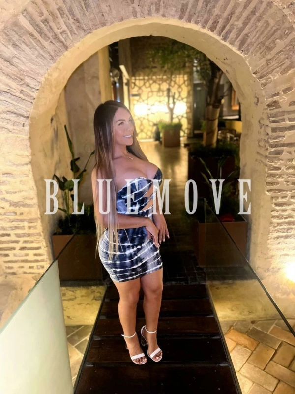 Hermosa, 20 años, en Marbella