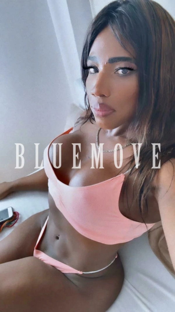 Hermosa, 27 años, en Málaga