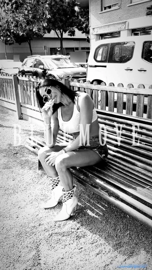 Paula Cardone, 20 años, en Marbella – foto 3