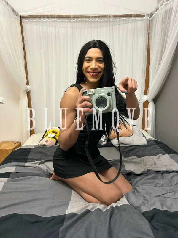 Alycia Arden, 19 años, en Barcelona – foto 4