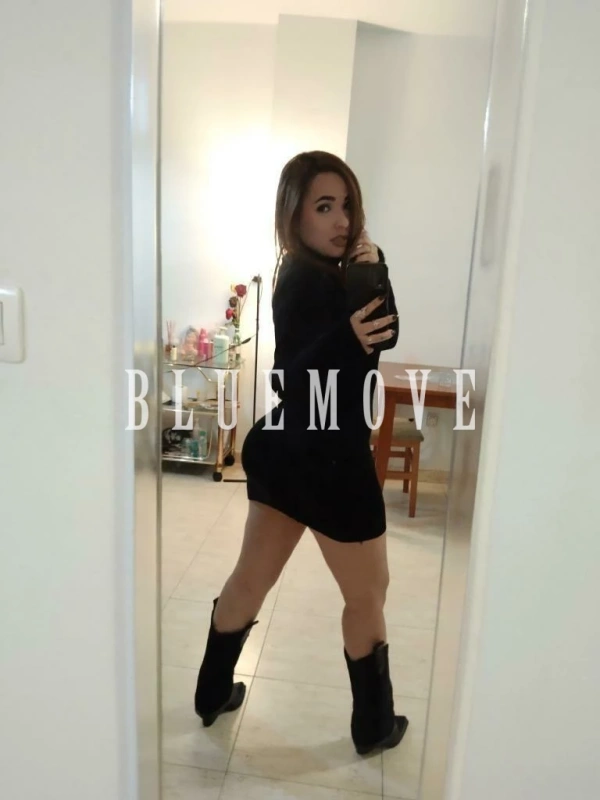 Victoria, 28 años, en Murcia
