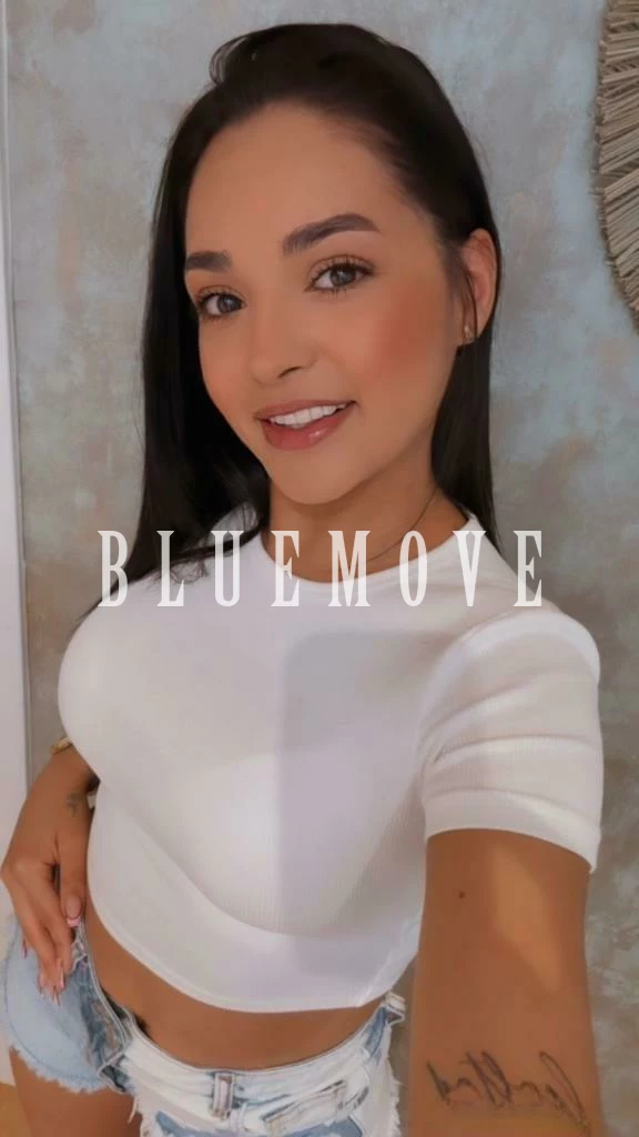 Luciana, 24 años, en Murcia