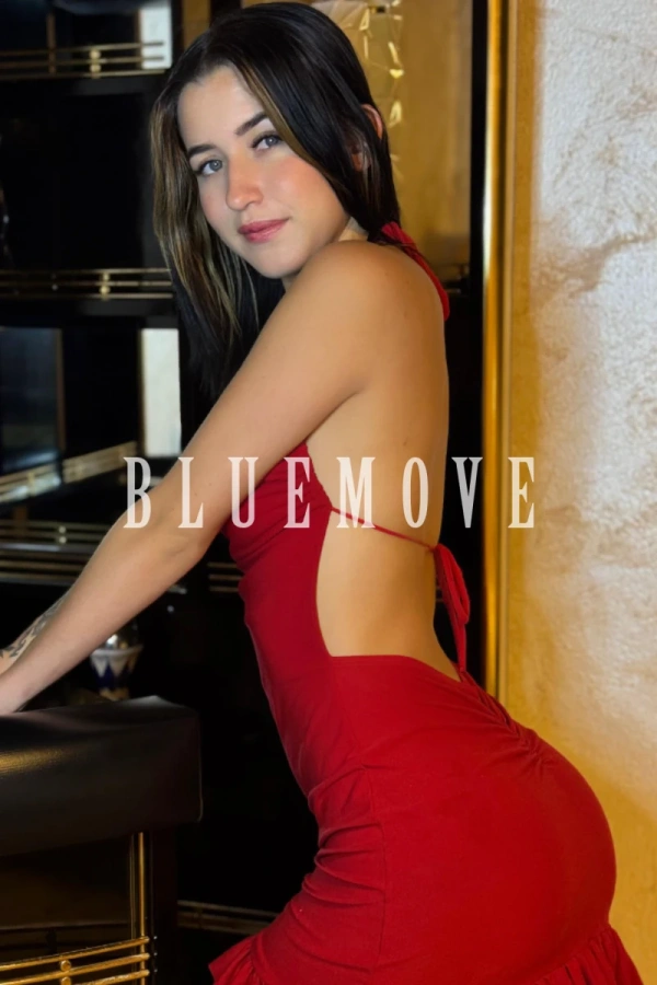 Luna, 19 años, en Ibiza