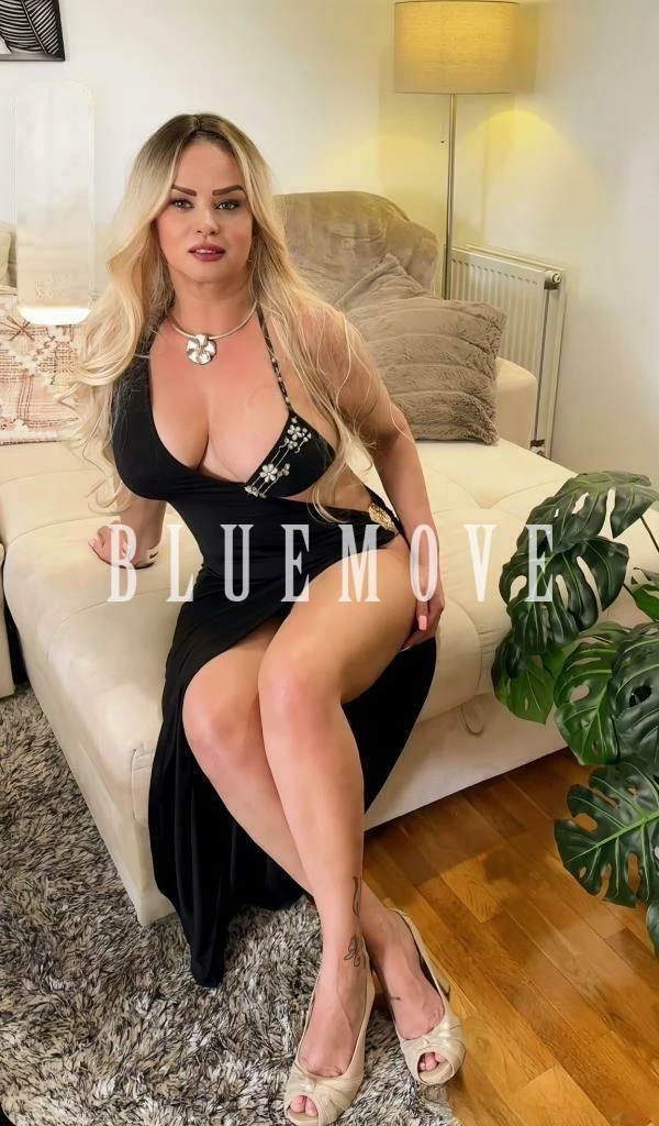 Bianca, 34 años, en Pamplona