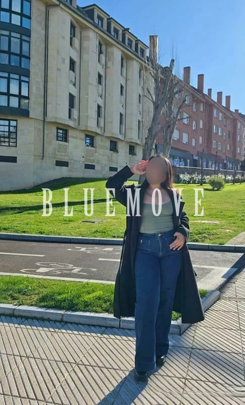 Khloe, 20 años, en Oviedo