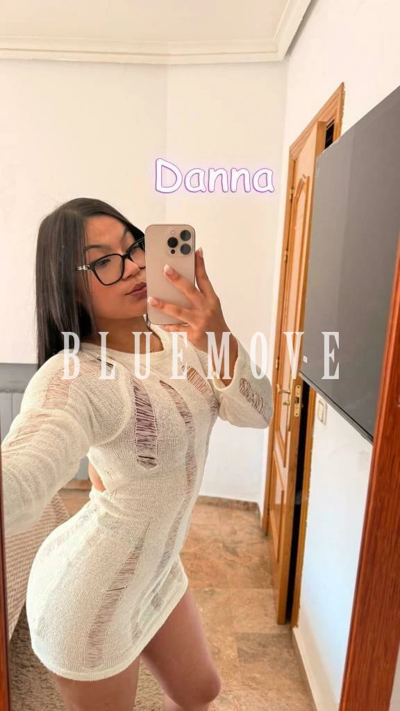 Danna y Valenti, 20 años, en Logroño