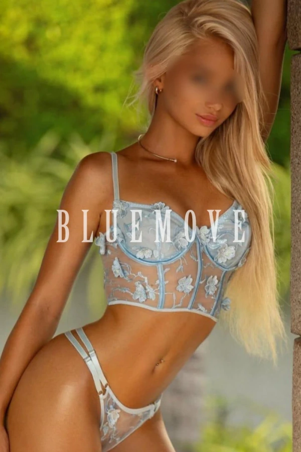 Anastasia, 32 años, en Marbella