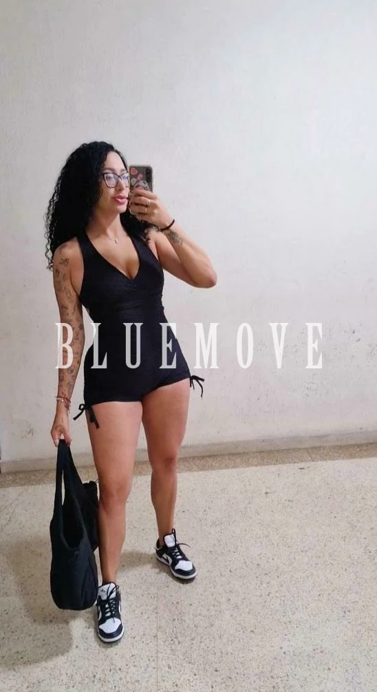 Paola, 28 años, en Ferrol
