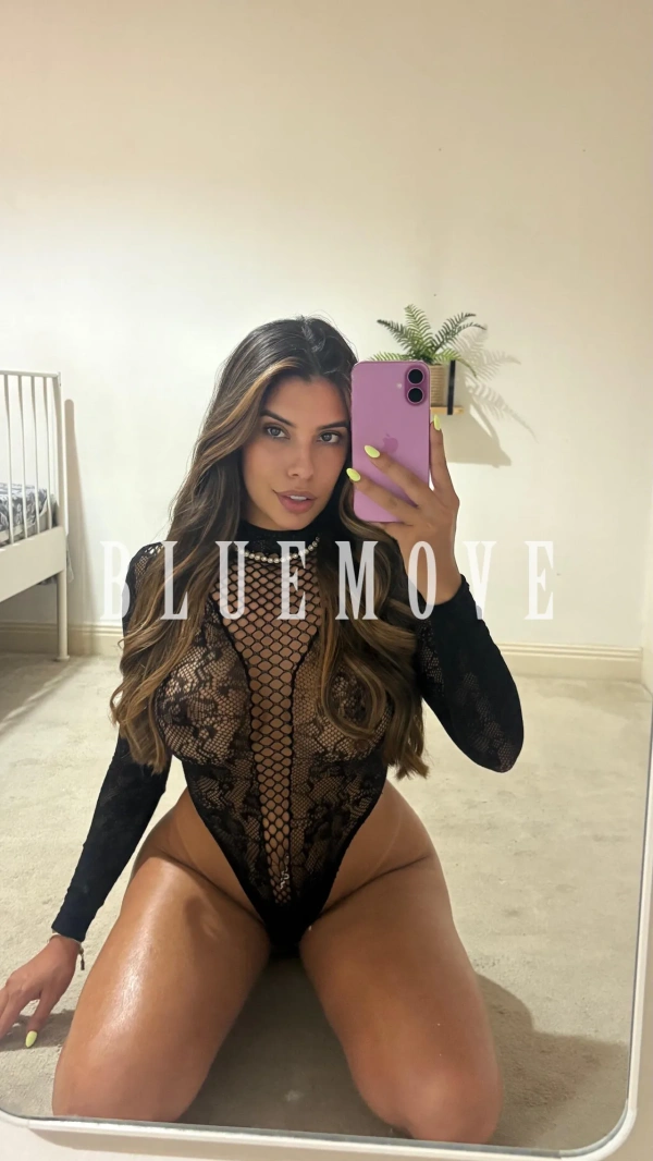 Anitta, 22 años, en Ibiza – foto 2