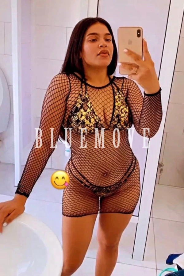 Victoria, 24 años, en Almería