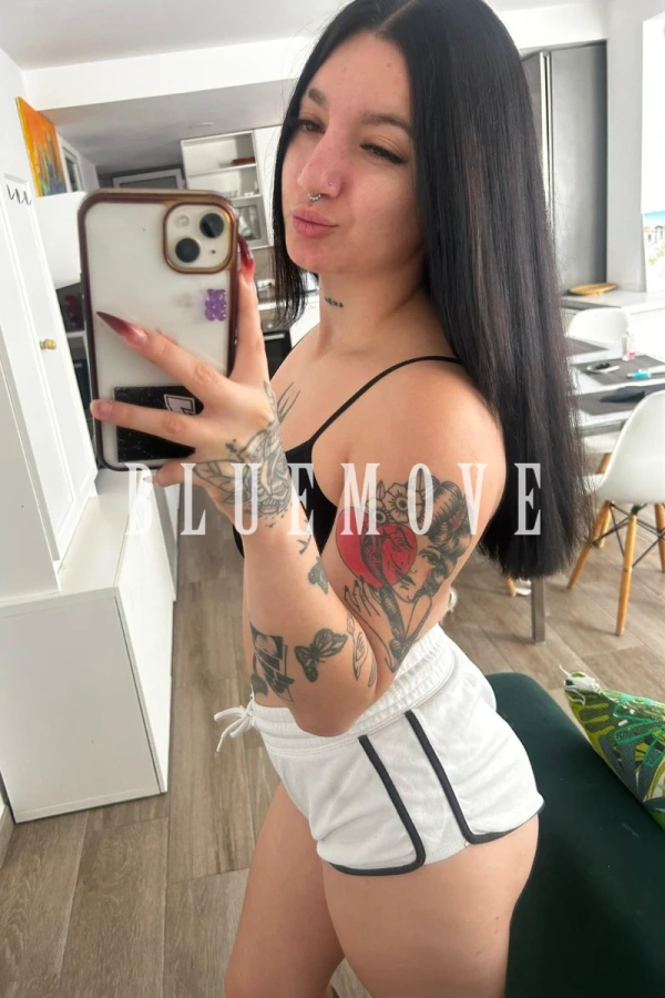 Isabela, 20 años, en Madrid
