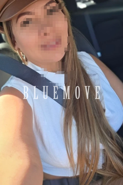 Adriana, 34 años, en Salou