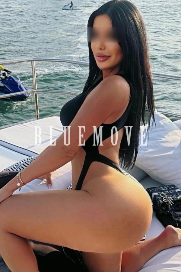 Naomi, 27 años, en Málaga