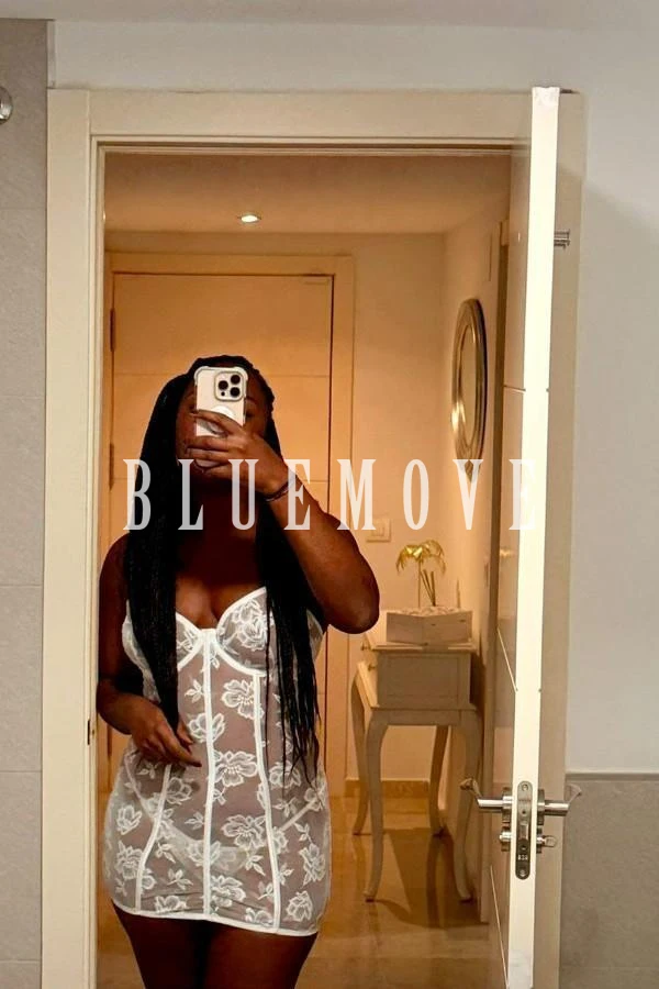 Dulce Eba, 26 años, en Marbella
