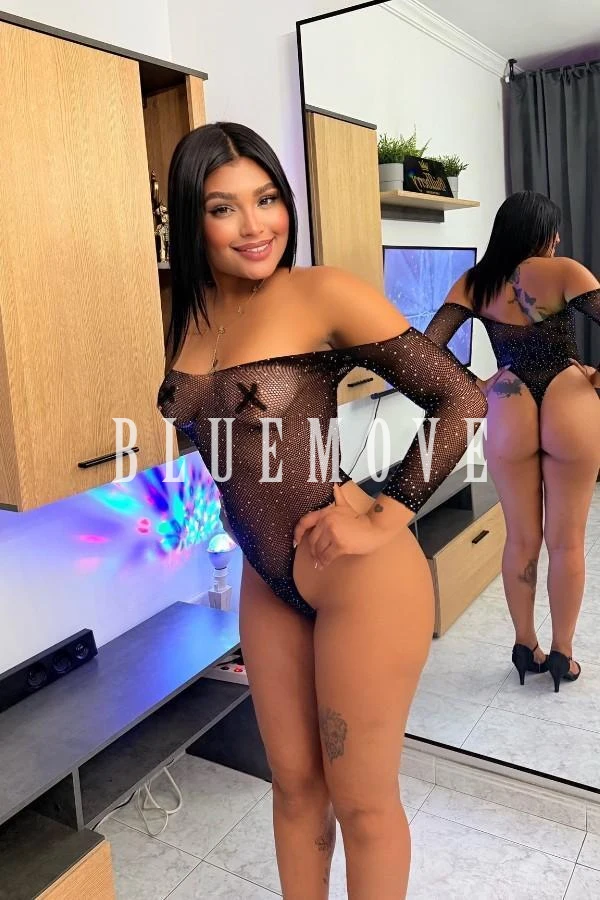 Malory, 22 años, en Marbella