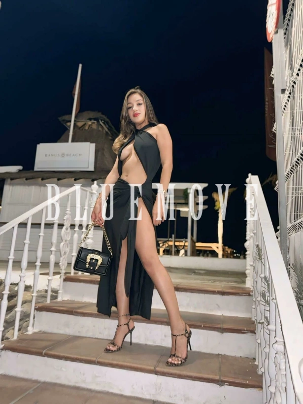 Cenas románticas, Masaje erótico, Masajes sensitivos, Salidas a eventos, Masaje cuerpo a cuerpo, Masajes a domicilio, Fantasías y disfraces, Masajes a hoteles, Salir de fiesta: escorts em Barcelona