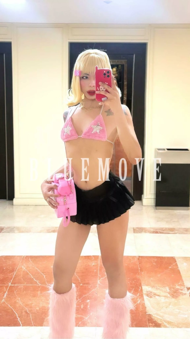 Cenas románticas, Viajes, Salidas a eventos, Salir de fiesta, Girlfriend experience, Masaje cuerpo a cuerpo, Masajes sensitivos, Masajes a domicilio, Masajes a hoteles, Fantasías y disfraces, Masaje erótico: travesti em Madrid