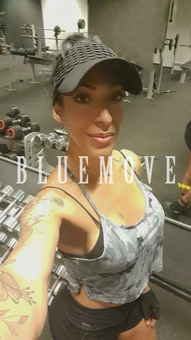 Linda afrodita, dita, una escort travesti brasileña de 