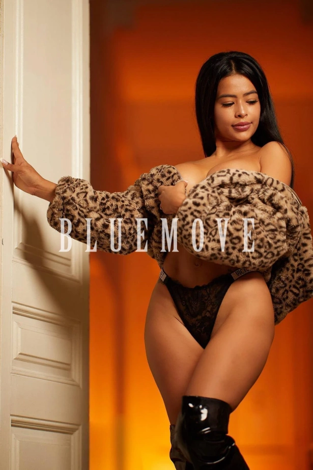Cenas románticas, Masaje erótico, Viajes, Masajes sensitivos, Girlfriend experience, Salidas a eventos, Masaje cuerpo a cuerpo, Masajes a domicilio, Fantasías y disfraces, Masajes a hoteles, Salir de fiesta: escorts em Barcelona