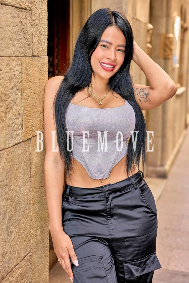 Cenas románticas, Masaje erótico, Viajes, Masajes sensitivos, Girlfriend experience, Salidas a eventos, Masaje cuerpo a cuerpo, Masajes a domicilio, Fantasías y disfraces, Masajes a hoteles, Salir de fiesta: escorts em Barcelona