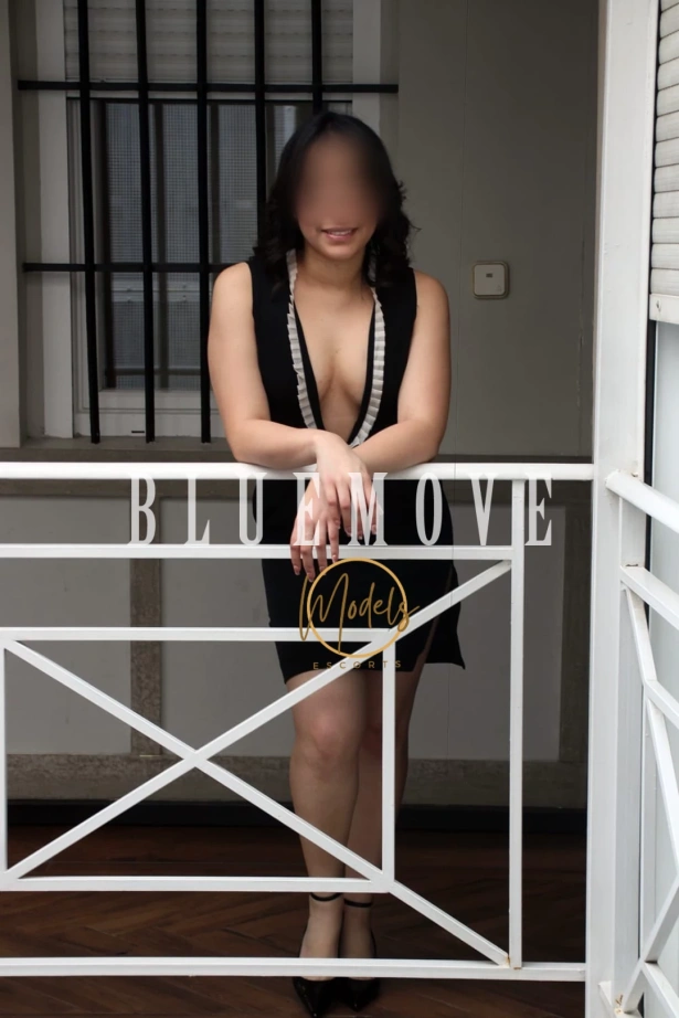Cenas románticas, Viajes, Salidas a eventos, Salir de fiesta, Girlfriend experience, Masaje cuerpo a cuerpo, Masajes sensitivos, Masajes a domicilio, Masajes a hoteles, Fantasías y disfraces, Masaje erótico: escorts em Madrid