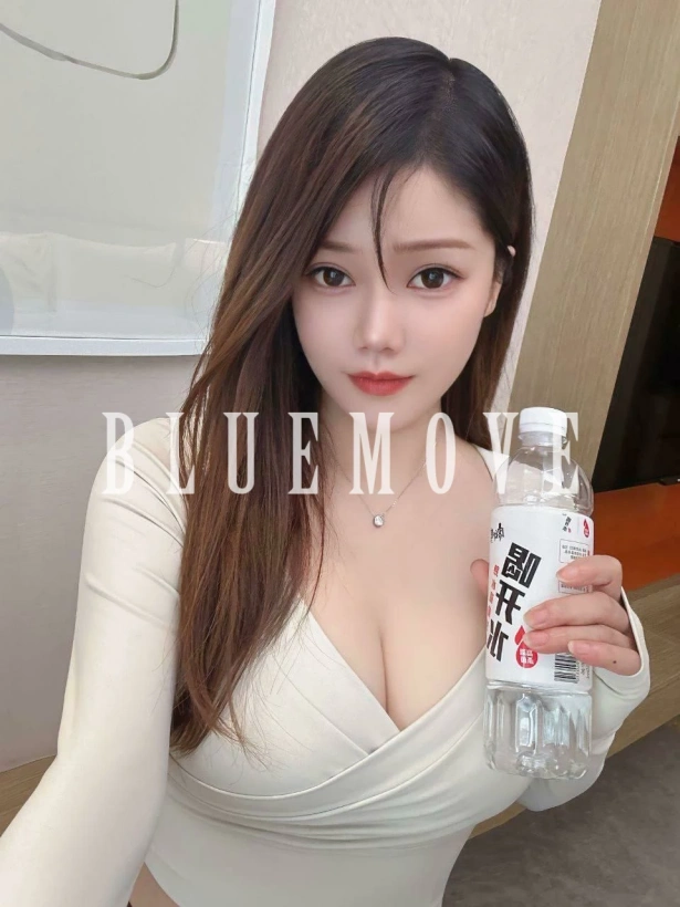 Luna, y soy una escort china de 27 años que v