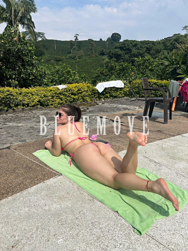 Cenas románticas, Masaje erótico, Masajes sensitivos, Girlfriend experience, Salidas a eventos, Masaje cuerpo a cuerpo, Masajes a domicilio, Fantasías y disfraces, Masajes a hoteles, Salir de fiesta: escorts em Valencia