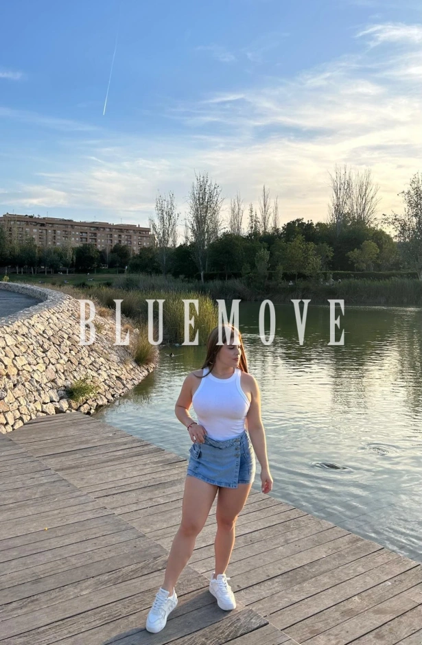Cenas románticas, Masaje erótico, Masajes sensitivos, Girlfriend experience, Salidas a eventos, Masaje cuerpo a cuerpo, Masajes a domicilio, Fantasías y disfraces, Masajes a hoteles, Salir de fiesta: escorts em Valencia
