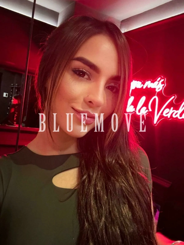 Cenas románticas, Masaje erótico, Masajes sensitivos, Girlfriend experience, Salidas a eventos, Masaje cuerpo a cuerpo, Masajes a domicilio, Fantasías y disfraces, Masajes a hoteles, Salir de fiesta: escorts em Barcelona