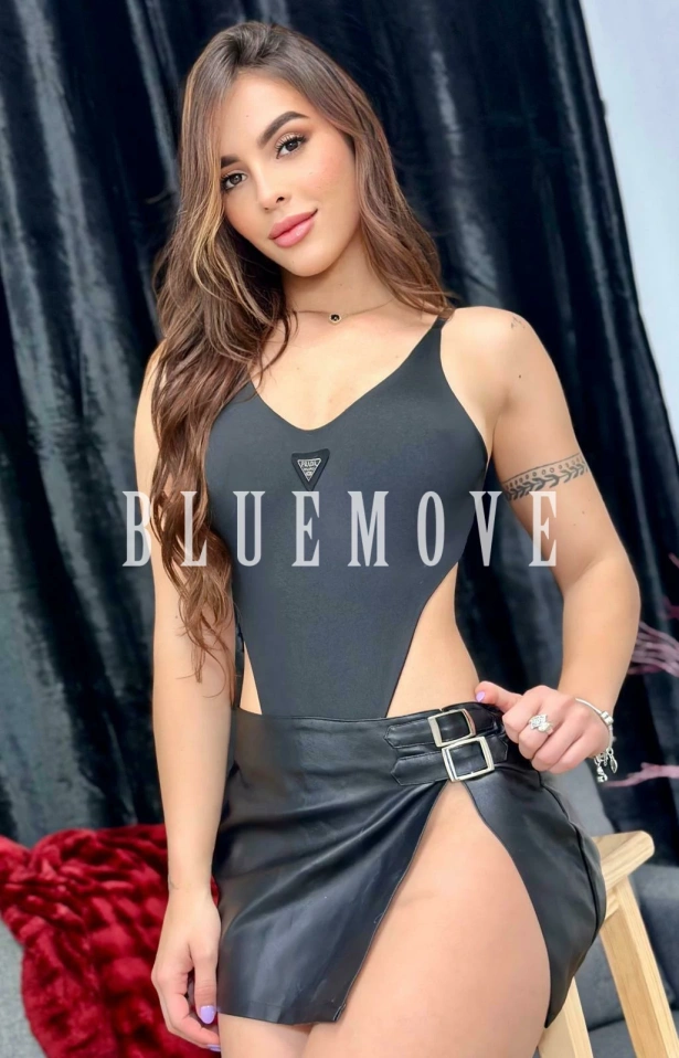 Cenas románticas, Masaje erótico, Masajes sensitivos, Girlfriend experience, Salidas a eventos, Masaje cuerpo a cuerpo, Masajes a domicilio, Fantasías y disfraces, Masajes a hoteles, Salir de fiesta: escorts em Barcelona