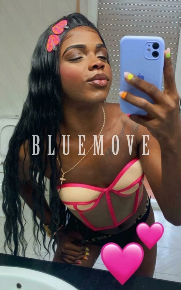 Fantasías y disfraces, Girlfriend experience: travesti em Santa Cruz de Tenerife