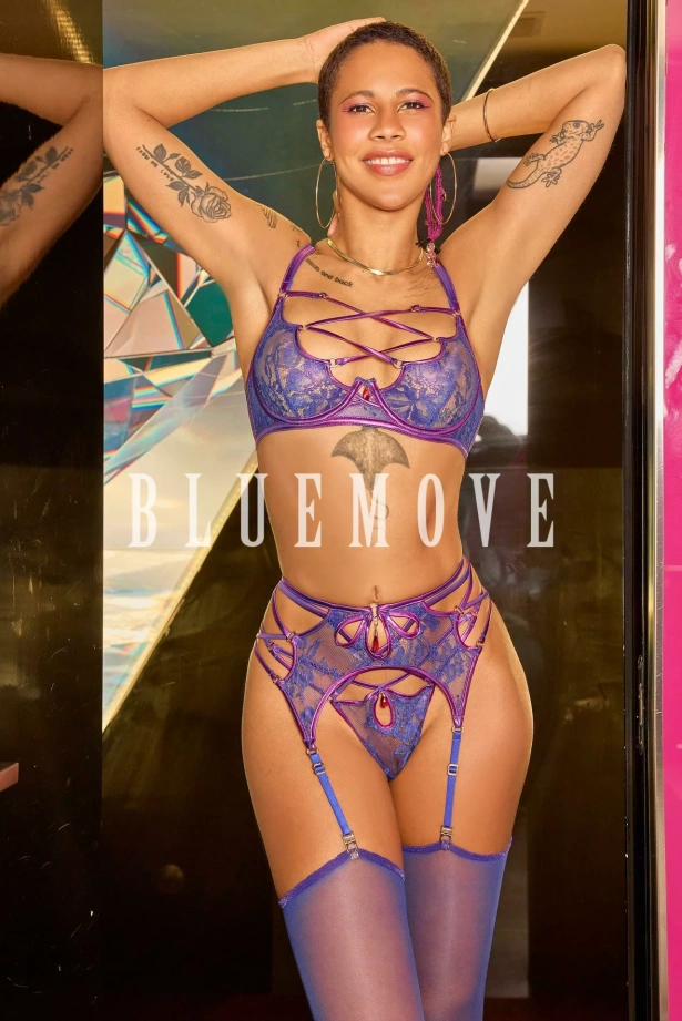 Cenas románticas, Masaje erótico, Masajes sensitivos, Masajes a domicilio, Fantasías y disfraces, Masajes a hoteles: escorts em Barcelona