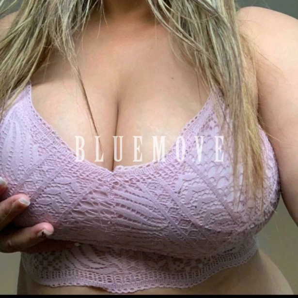 Marta,  escort paraguaya de 38 años que reside