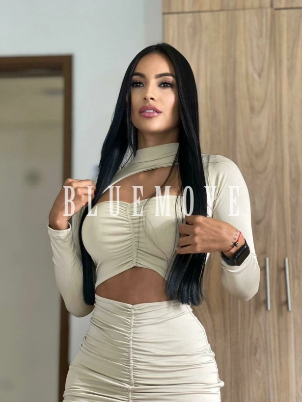 Sofia,  escort colombiana de 23 años que vive 