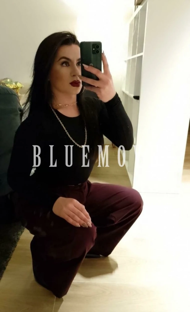 Masaje erótico, Salidas a eventos, Fantasías y disfraces, Salir de fiesta: travesti em Madrid