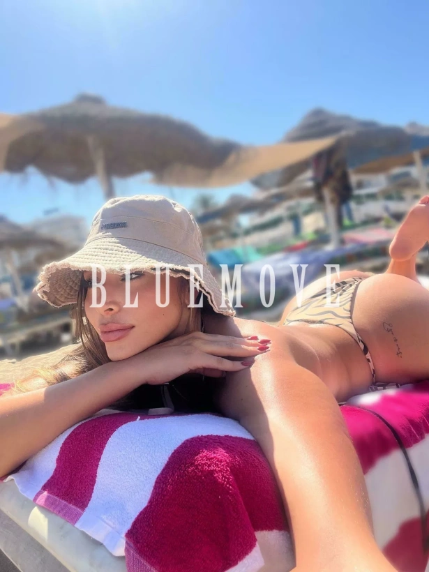Cenas románticas, Salidas a eventos, Salir de fiesta, Girlfriend experience, Masaje cuerpo a cuerpo, Masajes sensitivos, Masajes a domicilio, Masajes a hoteles, Fantasías y disfraces, Masaje erótico: escorts em Barcelona