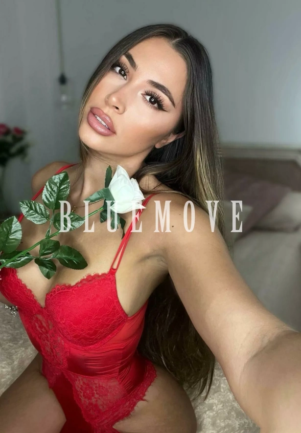 Cenas románticas, Salidas a eventos, Salir de fiesta, Girlfriend experience, Masaje cuerpo a cuerpo, Masajes sensitivos, Masajes a domicilio, Masajes a hoteles, Fantasías y disfraces, Masaje erótico: escorts em Barcelona