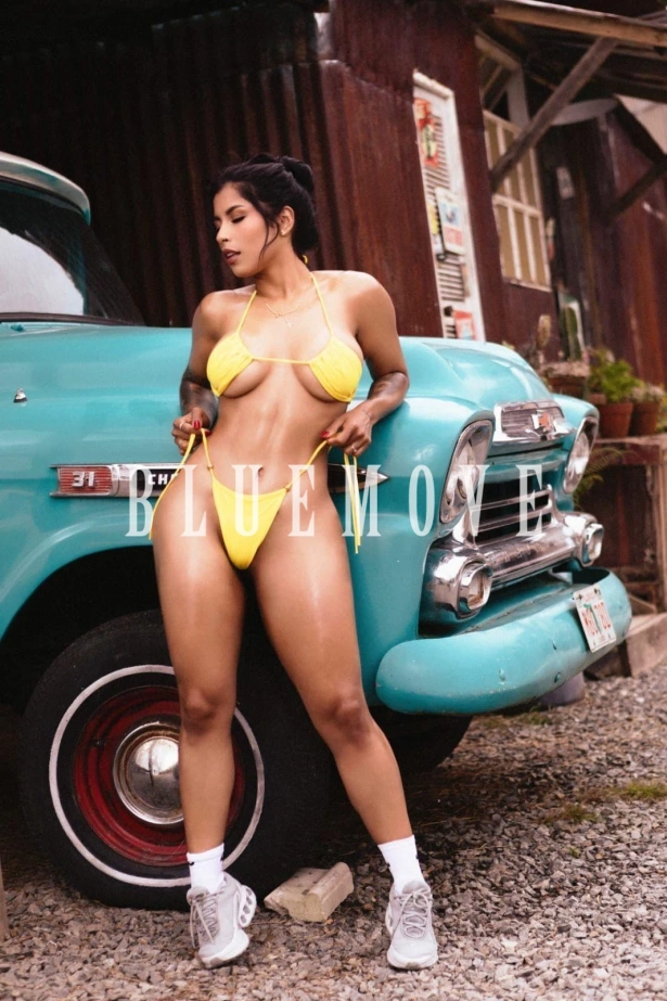 Cenas románticas, Masaje erótico, Masajes sensitivos, Girlfriend experience, Salidas a eventos, Masaje cuerpo a cuerpo, Masajes a domicilio, Fantasías y disfraces, Masajes a hoteles, Salir de fiesta: escorts em Barcelona