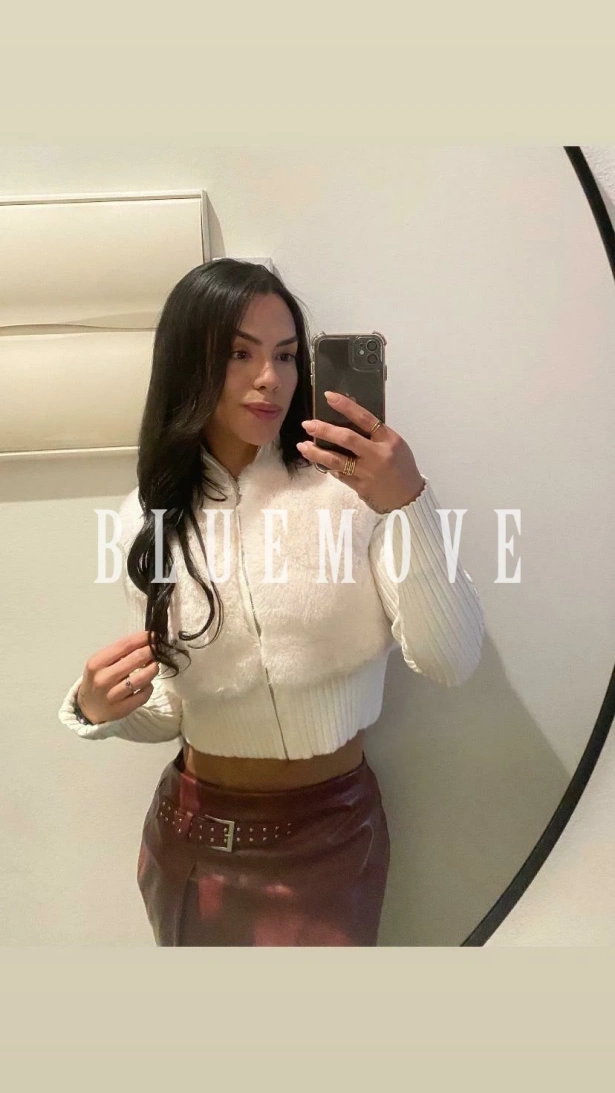 Cenas románticas, Viajes, Salidas a eventos, Salir de fiesta, Girlfriend experience, Masaje cuerpo a cuerpo, Masajes sensitivos, Masajes a domicilio, Masajes a hoteles, Fantasías y disfraces, Masaje erótico: travesti em Madrid