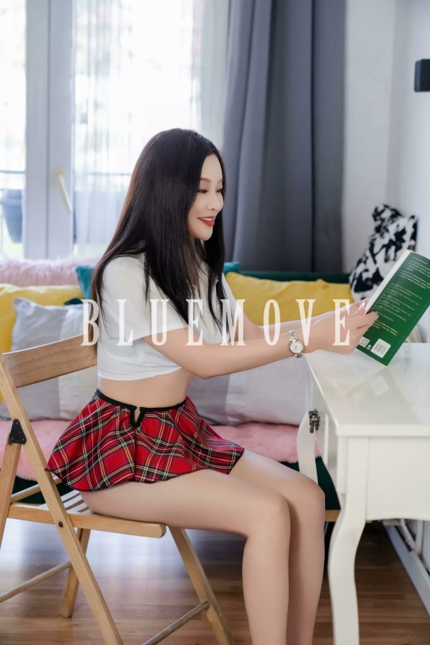 Mía, ía y soy una escort china de 29 años q