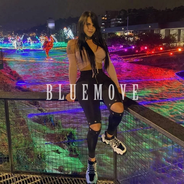 Cenas románticas, Viajes, Salidas a eventos, Salir de fiesta, Girlfriend experience, Masaje cuerpo a cuerpo, Masajes sensitivos, Masajes a domicilio, Masajes a hoteles, Fantasías y disfraces, Masaje erótico: travesti em Barcelona