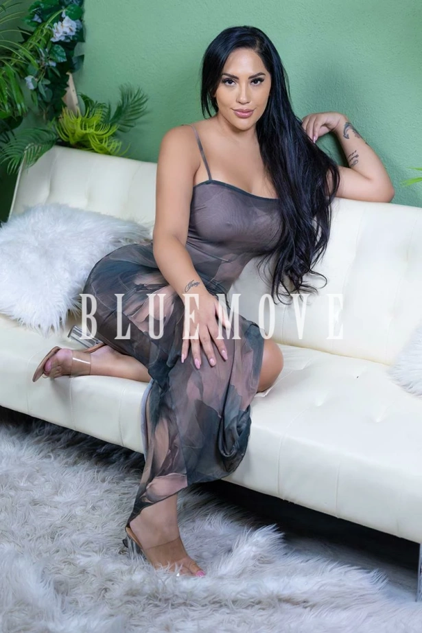 Gia, scort peruana de 25 años que vive en Ba