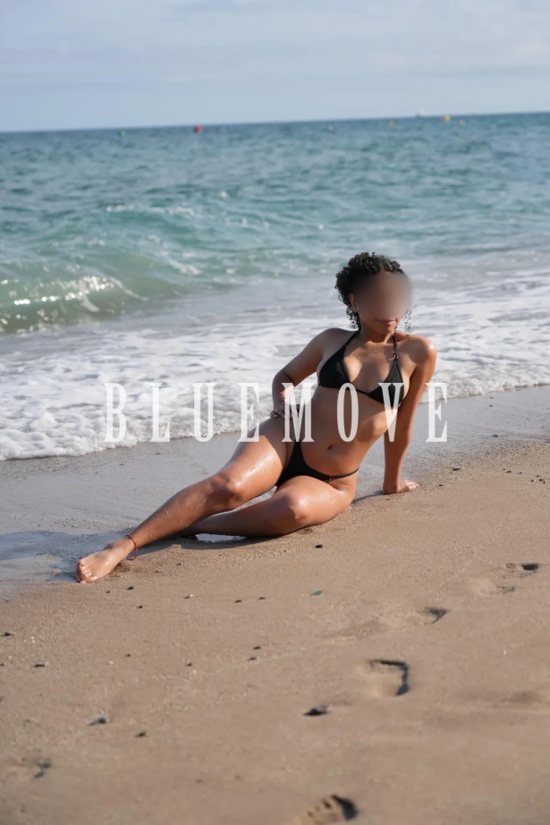 Cenas románticas, Masaje erótico, Viajes, Masajes sensitivos, Girlfriend experience, Salidas a eventos, Masaje cuerpo a cuerpo, Masajes a domicilio, Fantasías y disfraces, Masajes a hoteles, Salir de fiesta: escorts em Madrid