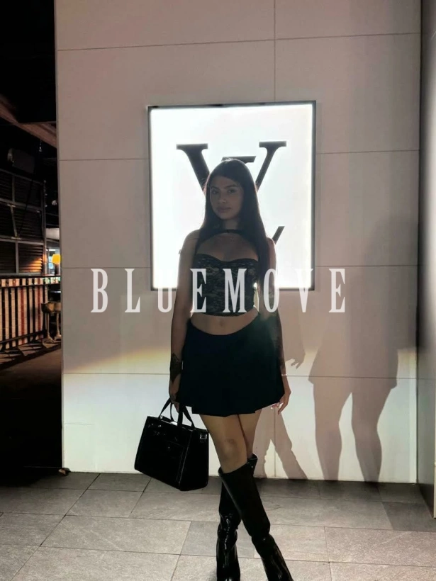 Cenas románticas, Viajes, Salidas a eventos, Salir de fiesta, Girlfriend experience, Masaje cuerpo a cuerpo, Masajes sensitivos, Masajes a domicilio, Masajes a hoteles, Fantasías y disfraces, Masaje erótico: escorts em Madrid
