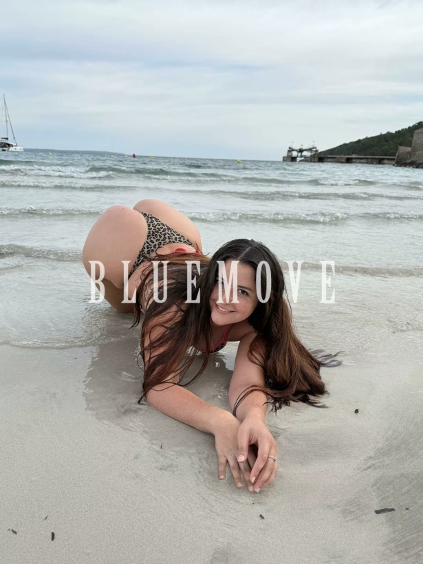 Cenas románticas, Viajes, Salidas a eventos, Salir de fiesta, Girlfriend experience, Masaje cuerpo a cuerpo, Masajes sensitivos, Masajes a domicilio, Masajes a hoteles, Fantasías y disfraces, Masaje erótico: escorts em Valencia
