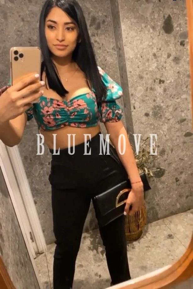 Masaje erótico, Masajes sensitivos, Salidas a eventos, Masajes a domicilio, Fantasías y disfraces, Masajes a hoteles, Salir de fiesta: escorts em Barcelona