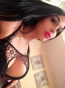 Servicios exclusivos con la compañía de Vaiolet zanetti en Sant Martí