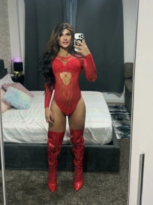 Rebbeca, una de las damas de compañía más solicitadas del momento